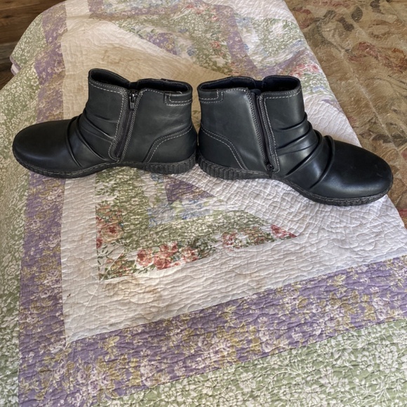 Clarks Boots 10 - Picture 5 of 5